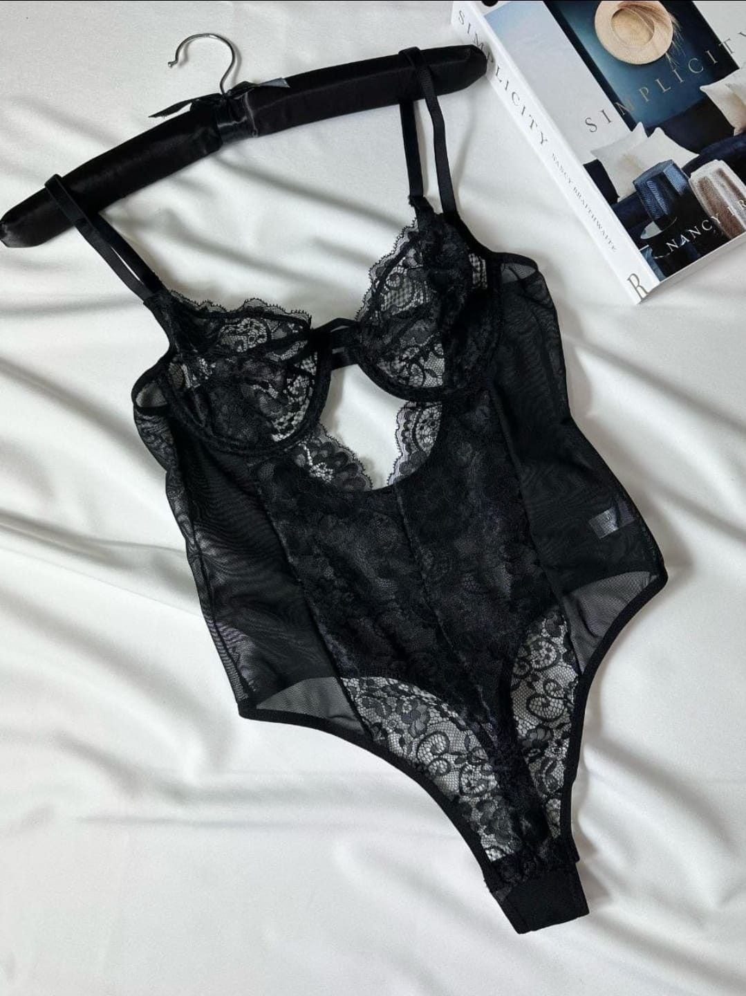 Siyah Dantelli Body Suit