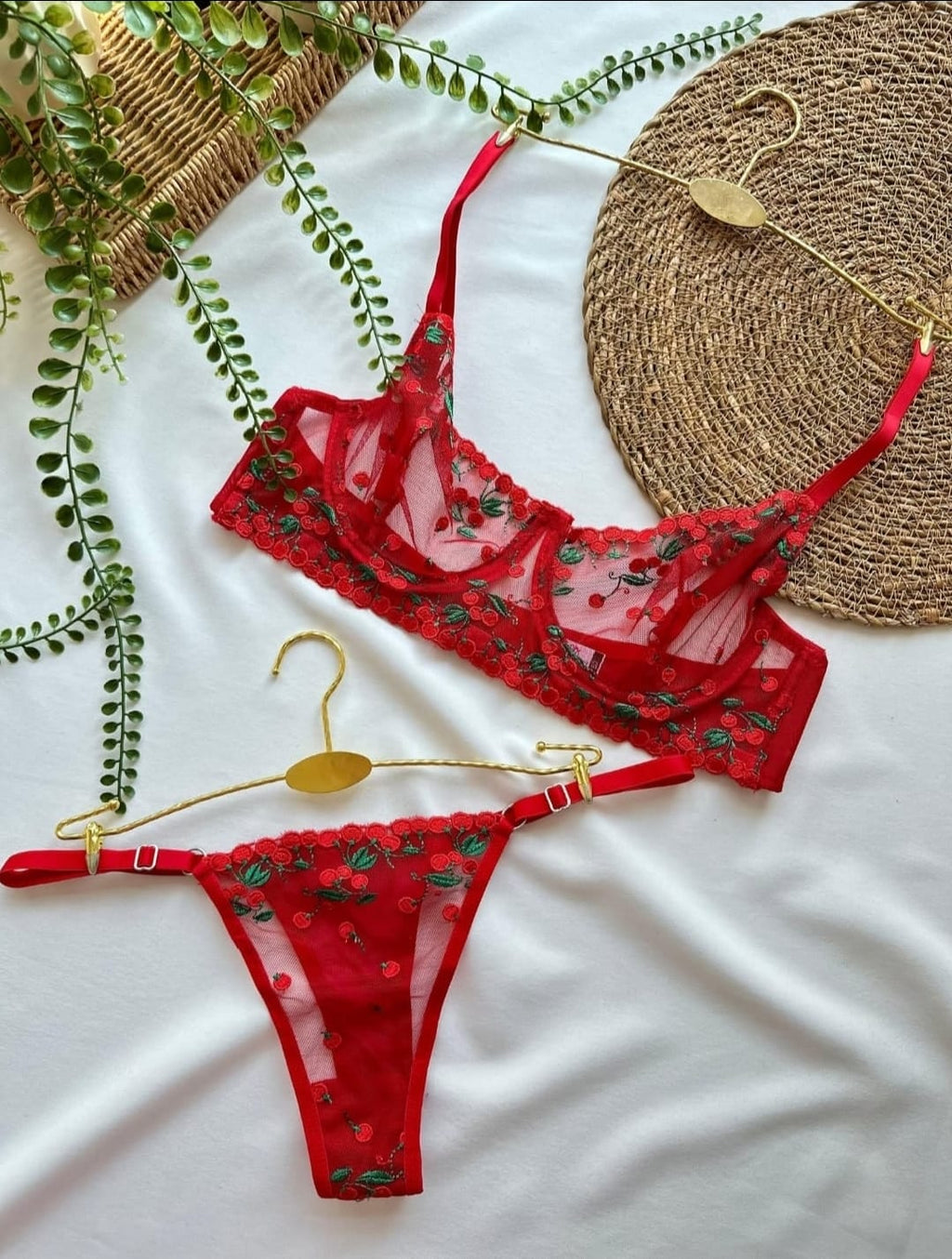 Transparan Kiraz Desenli Brode Set