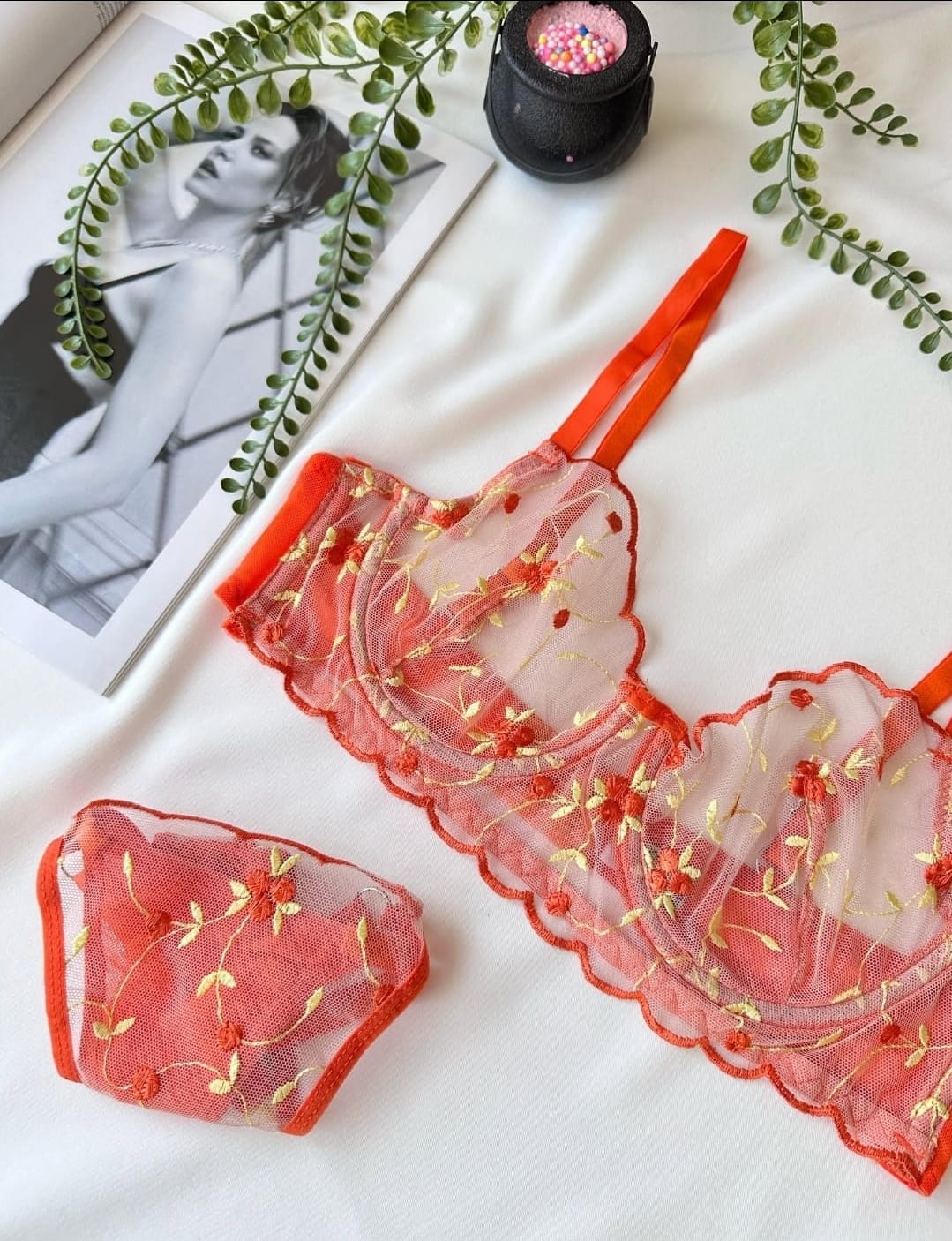 Transparan Yıldız Desenli Turuncu Brode