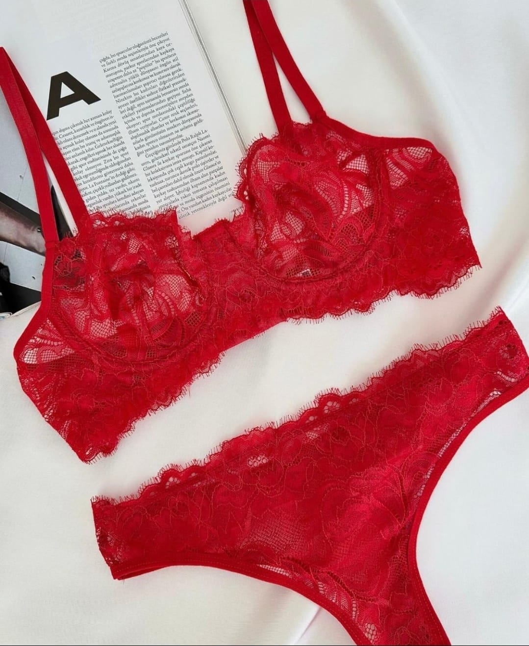 Dantel Kırmızı Takım