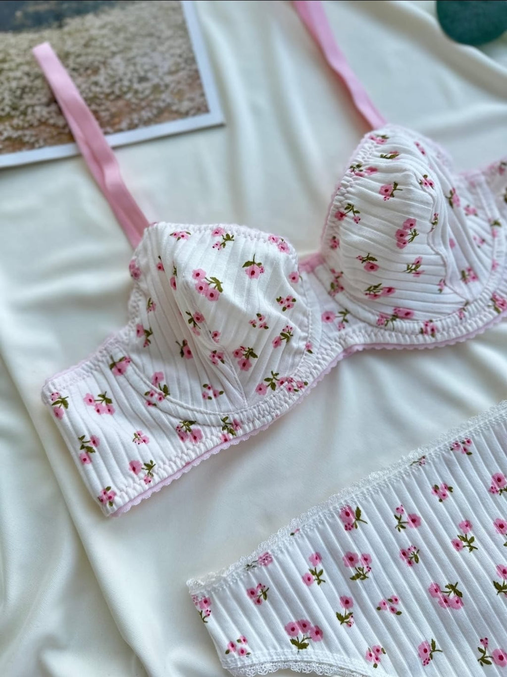 Pamuklu Çiçek Desenli Beyaz Bralet Takım