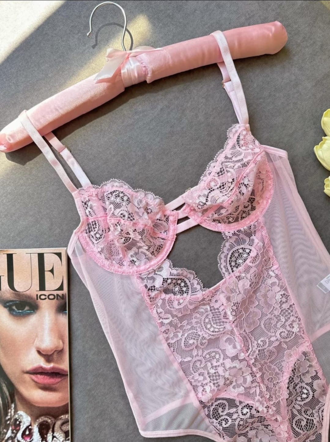 Pembe Dantelli Body Suit