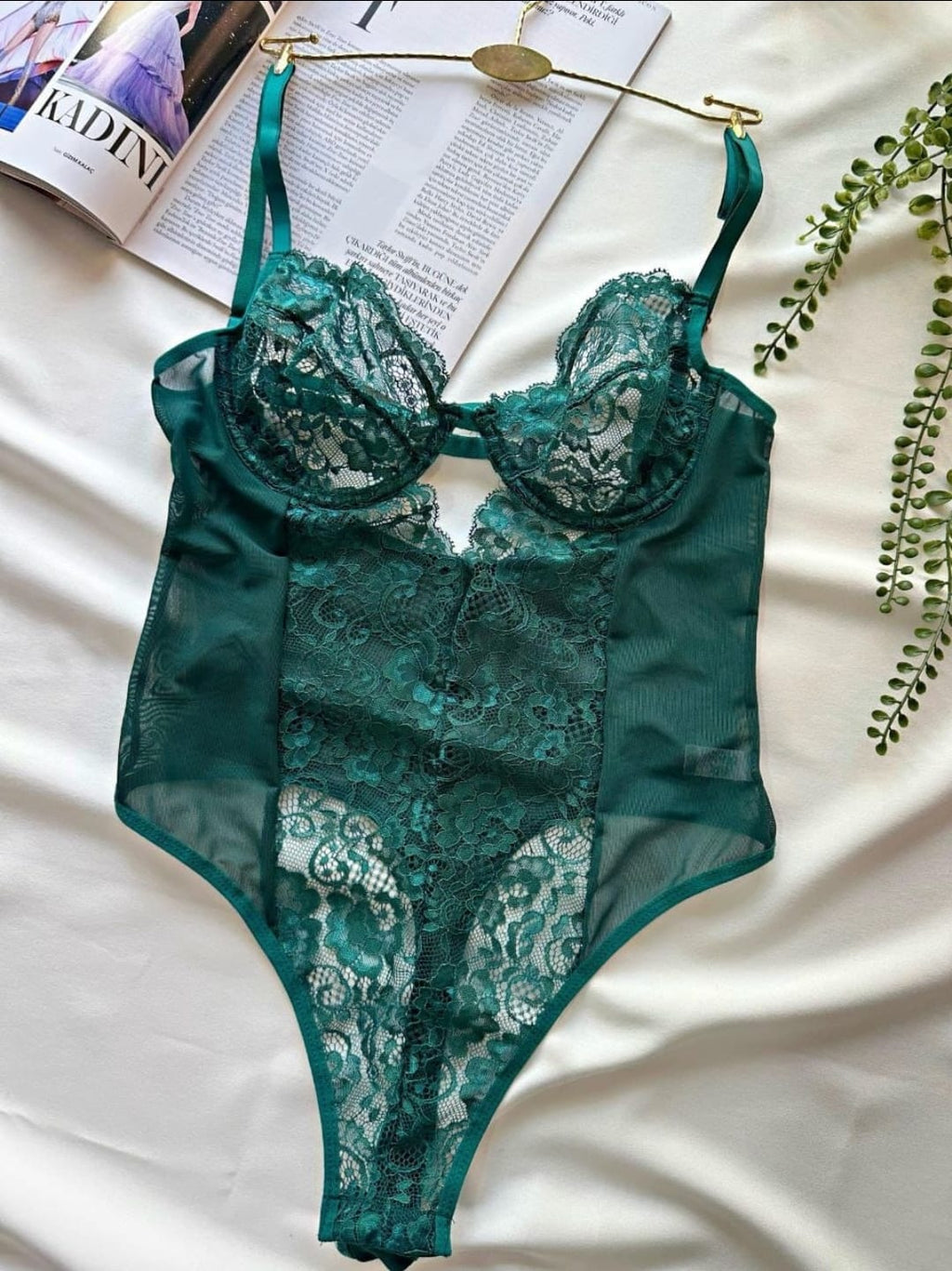 Yeşil Dantelli Body Suit